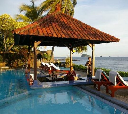 Lezat Beach Restaurant, Candidasa